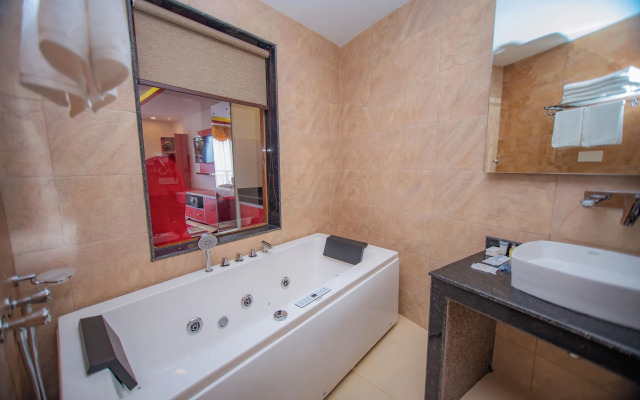 Hotel Pokhara Village & SPA