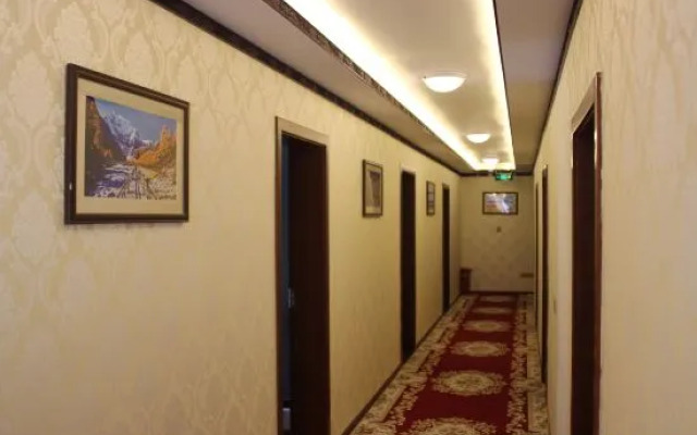 Hailuogou Yunyixiaoshe Homestay