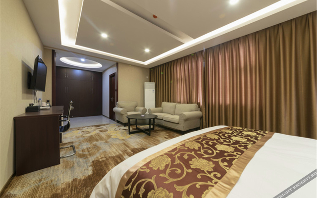 qingzhu Jinyue Hotel (Kuangshan Automobile Great World, Shanghai, Jinan)