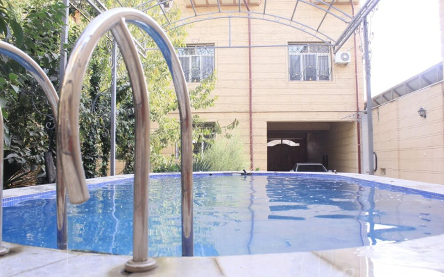 Navnihol Gold Hotel
