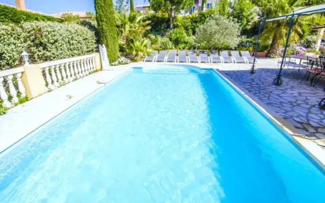 Grande Villa Récente à Sainte Maxime - Golfe de Saint Tropez