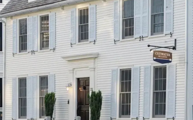 Cutwater Inn & Suites