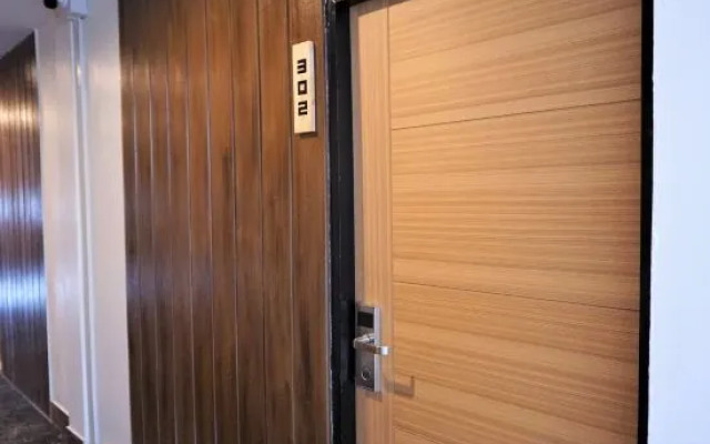 Racha Caftel - 7 House