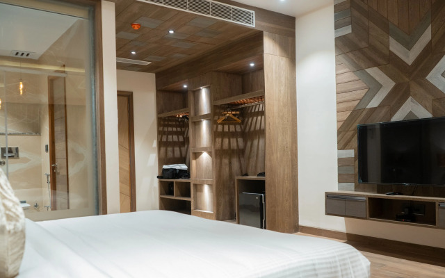 Hotel Clarks Inn Suites Kangra