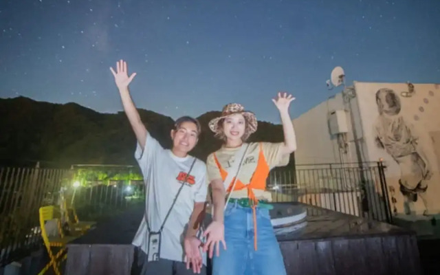 Hundred Days Hotel