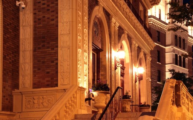 The Union Club of British Columbia