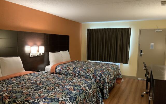 Days Inn by Wyndham Troy IL