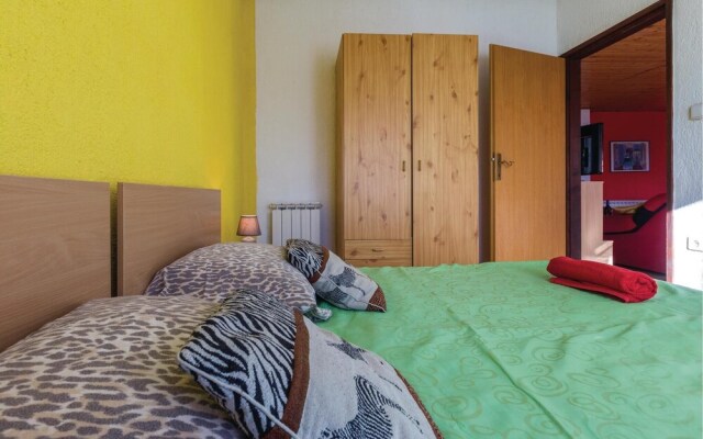 Stunning Home in Zbandaj With Wifi and 2 Bedrooms