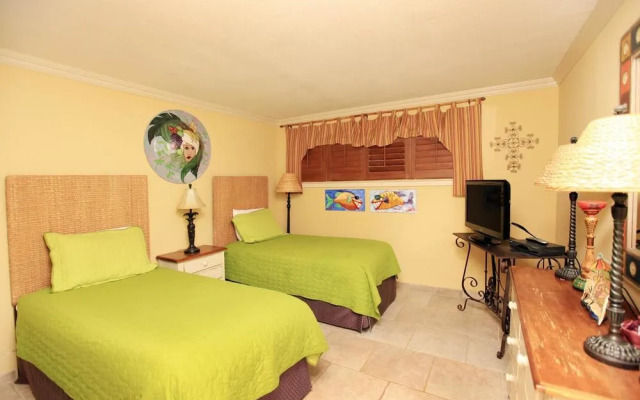 Emerald Towers by Southern Vacation Rentals