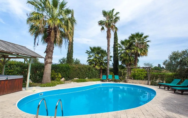 Olive Grove 2/3 Villa