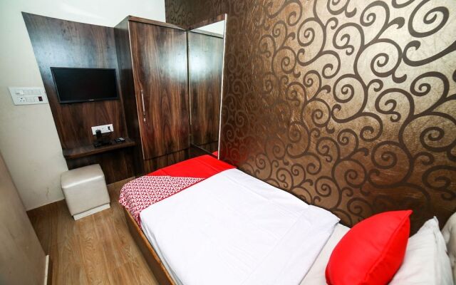 OYO 18651 Hotel Sharda