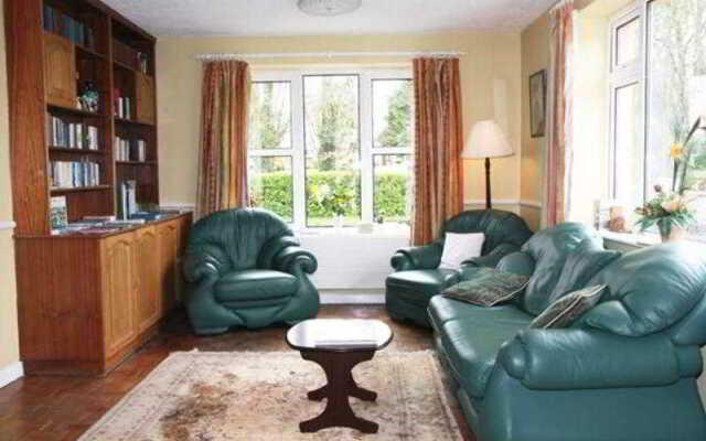 Macliam Lodge Guesthouse