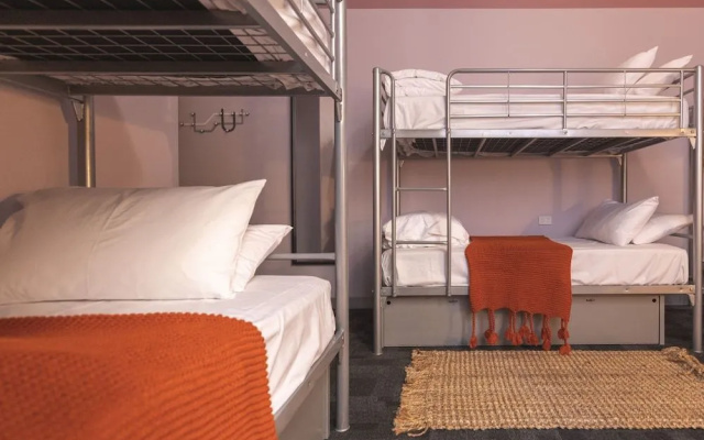 Roamer Melbourne - Formerly Selina Central Melbourne – Guest Rooms – Melbourne