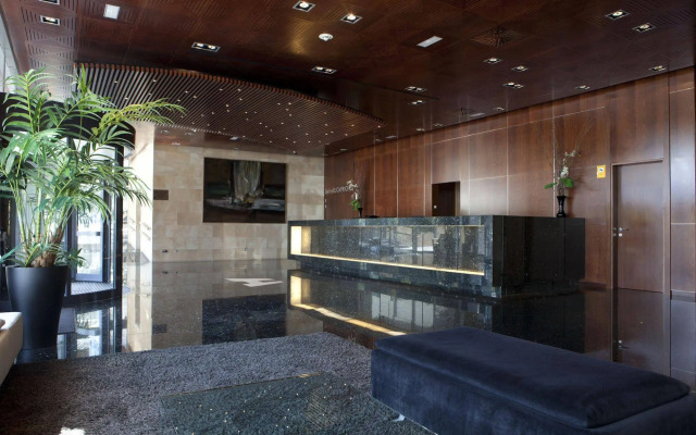 Hotel Maydrit Airport