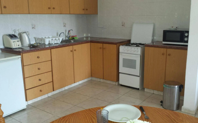 Angela Holiday Apartments