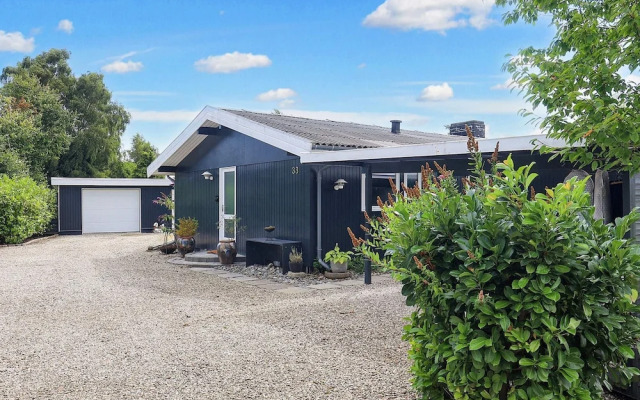 8 Person Holiday Home in Vaeggerlose