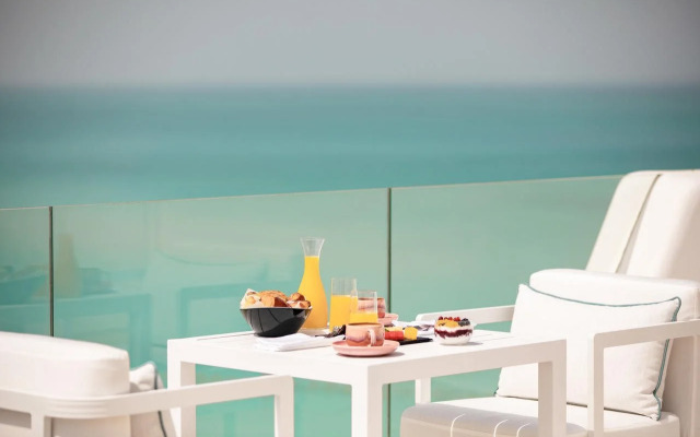 Anantara Santorini Abu Dhabi Retreat - Adults Only