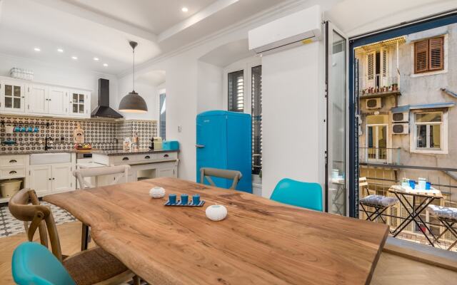 Luxury Apartment Karolina Riva