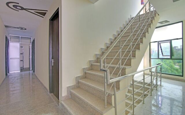 OYO Flagship 39564 Shiv Hotel