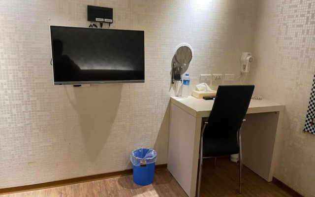 Honey Prince Hotel