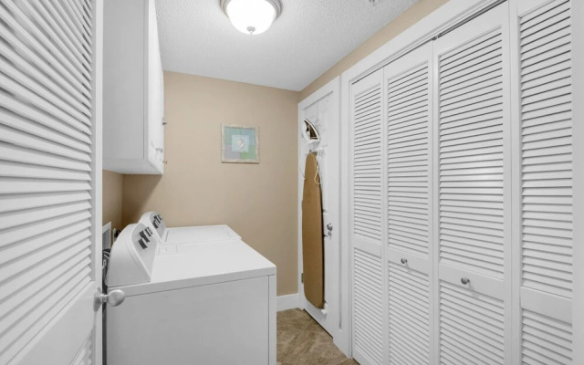 Majestic Beach Towers 2-1005