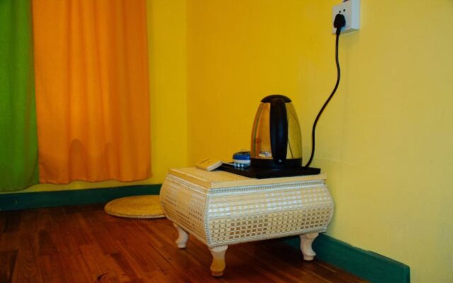 How Flowers Youth Hostel