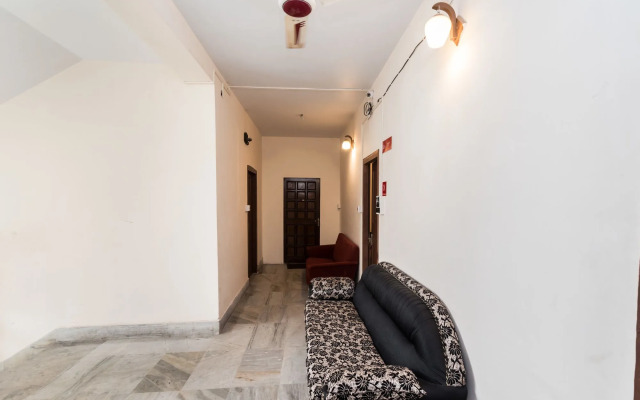 OYO 8129 Coral Residency City Center