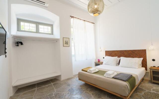 LIVIN HYDRA 1 -Luxury Apartments