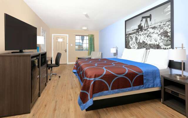 Super 8 by Wyndham Victoria / South / Hwy 59
