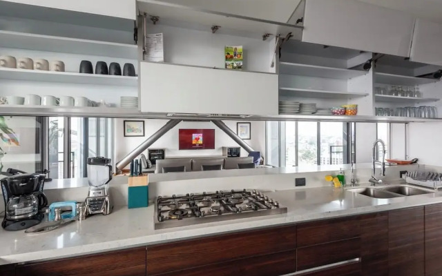 319-PH Luxury 3BR Duplex PH