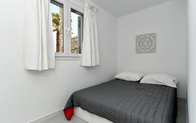 Anemolia Apartments With Pool
