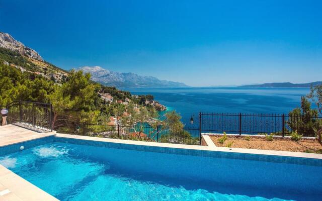 Villa Porto Mimice, 40sqm Heated Private Pool, 4 bedrooms, Sauna, Gym, Billiard