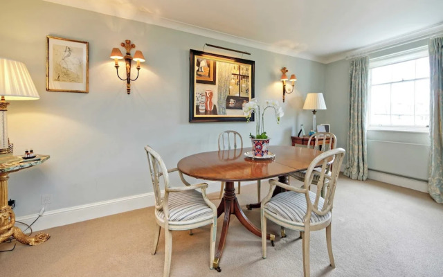 Beautiful & Spacious, 2 Bed in South Kensington