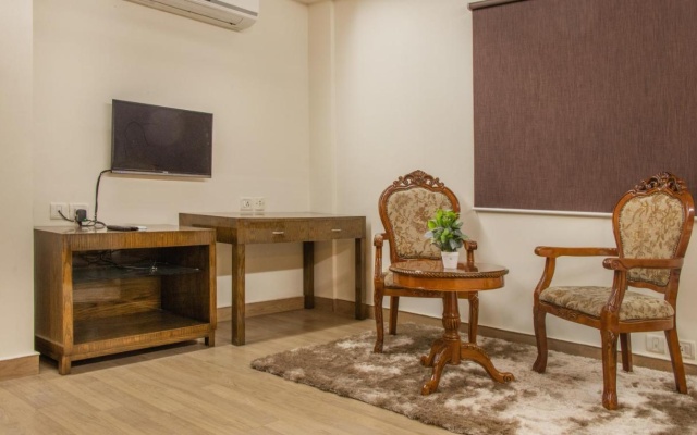 Omatra Hotel Infantry Road