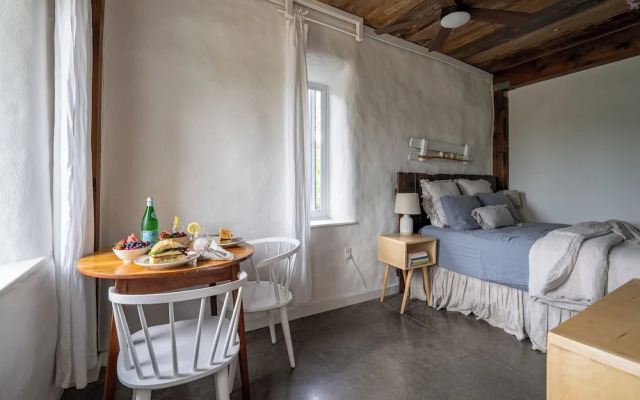 Owl's Nest Suites