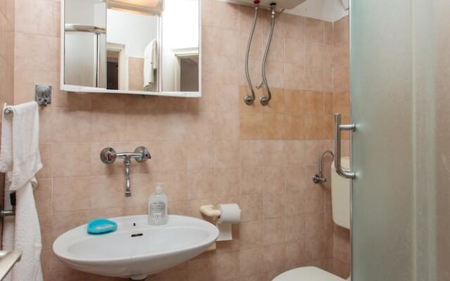 Apartments Marija Vinisce