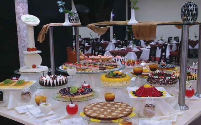 Dar Al Eiman Royal Hotel