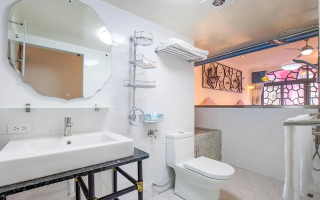Dory Hostel