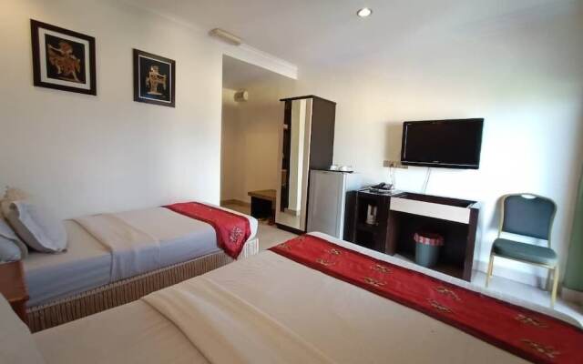 Maya Hotel