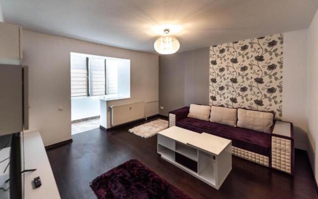 La Nueve Suite
