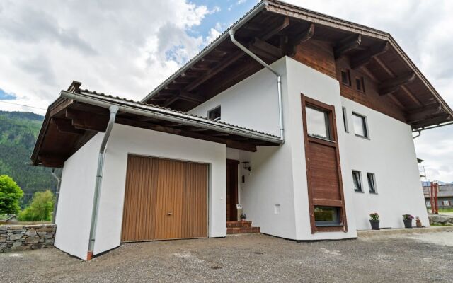 Cosy Apartment in Muhlbach With Balcony