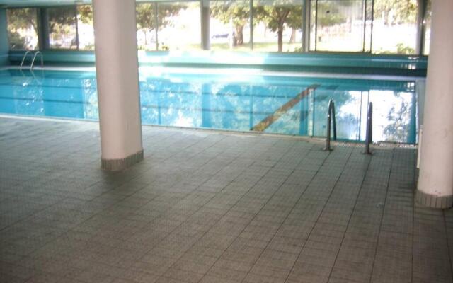 Tel Aviv North /Large Apartment w/ Pool,Spa&Gym