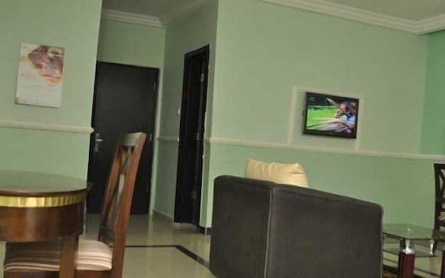 Lush Suites