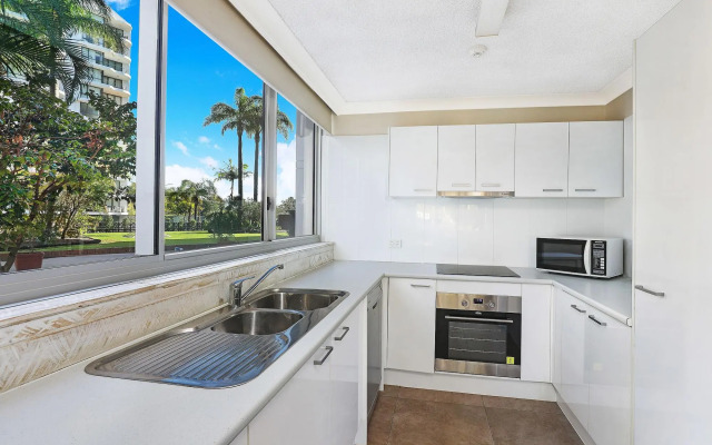 Pacific Regis Apartments
