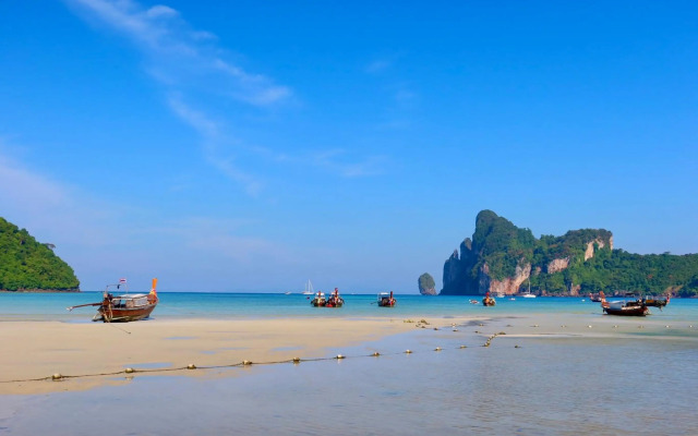 Phi Phi Sea Sky Resort
