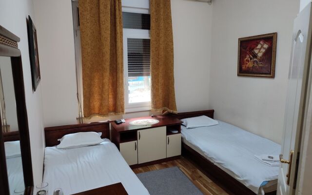 Travelling Actor - Skadarlija