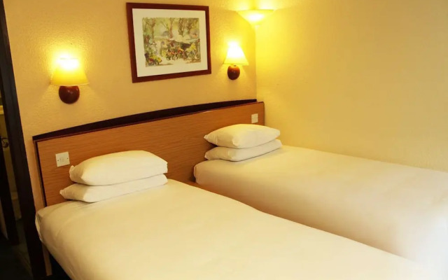 The Raceby Hotel Part of AG Collection