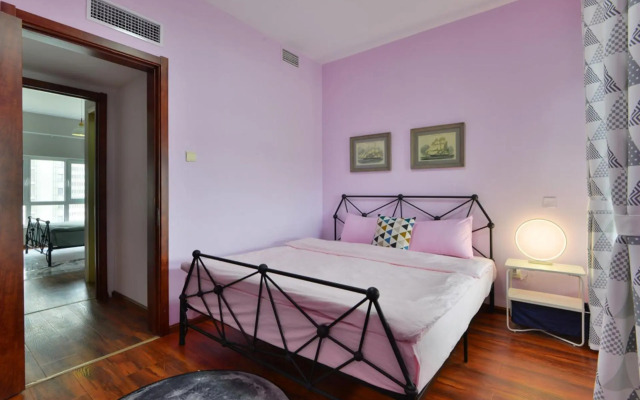 Locals Apartment House 90