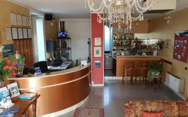 Master Hotel