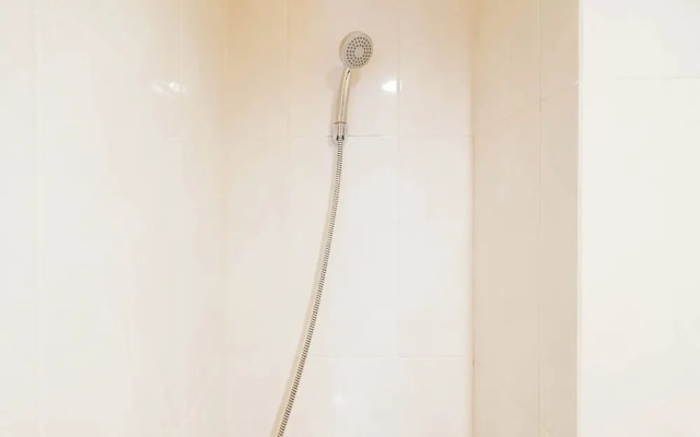 Simply And Homey Studio At Evenciio Margonda Apartment